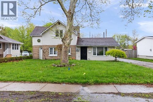 51 Balaclava, Amherstburg, ON, N8V2G5 | Card Image