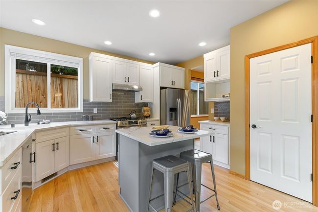 18328 10th Drive Se, House other with 4 bedrooms, 3 bathrooms and 2 parking in Bothell WA | Image 10