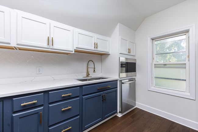 APT-3 - 40 Devon St, Condo with 2 bedrooms, 1 bathrooms and null parking in Boston MA | Image 7