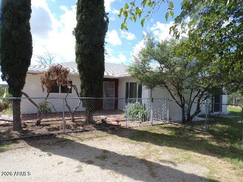 564 E Noble Dr, Globe, AZ, 85501-1923 | Card Image