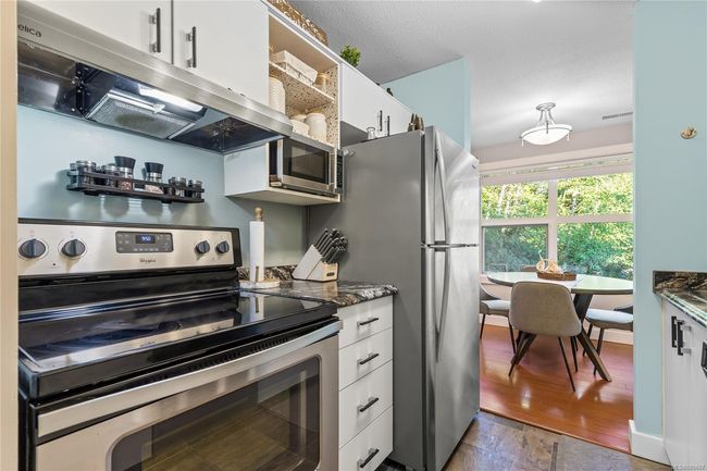210 - 4701 Uplands Dr, Condo with 2 bedrooms, 1 bathrooms and 1 parking in Nanaimo BC | Image 9