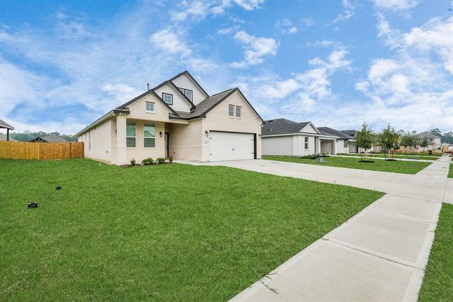 111 Alder Loop, House other with 4 bedrooms, 3 bathrooms and null parking in Anahuac TX | Image 38