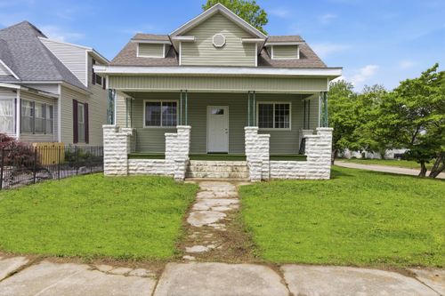 620 6th St, Monett, MO, 65708-1749 | Card Image