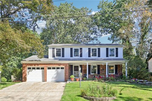 675 Blue Ridge Rd, Pittsburgh, PA, 15239-2717 | Card Image
