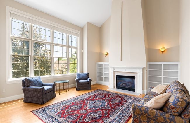 UNIT-19 - 287 Langley Rd, Condo with 3 bedrooms, 4 bathrooms and 2 parking in Newton MA | Image 5
