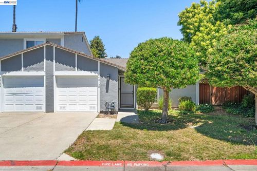 40130 Santa Teresa Cmn, Fremont, CA, 94539-3629 | Card Image