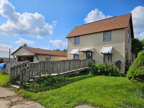 116 W Main St, Stanley, IA, 50671-9560 | Card Image