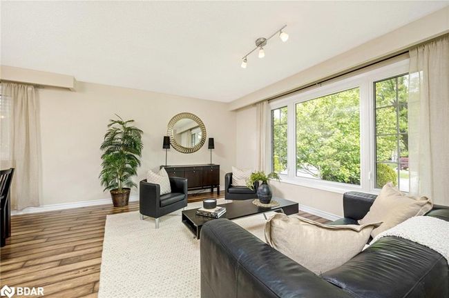 11 Hillside Dr, House other with 4 bedrooms, 3 bathrooms and 4 parking in Georgetown ON | Image 10