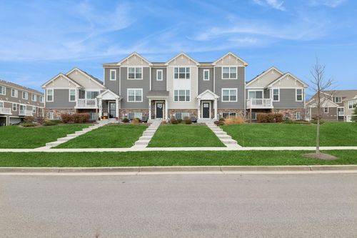 3828 Gansett Pkwy, Elgin, IL, 60124-8836 | Card Image