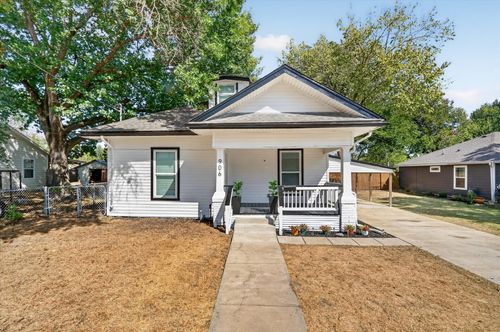 906 N Catherine St, Terrell, TX, 75160-2142 | Card Image