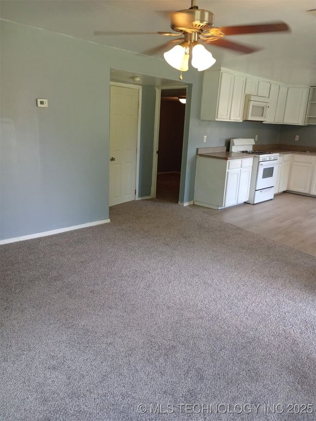 402 Minor St, House other with 3 bedrooms, 1 bathrooms and null parking in Tahlequah OK | Image 6