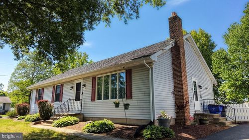 9 Glenway Ave, Smyrna, DE, 19977-1725 | Card Image