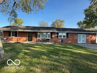 5212 W Petty Road, House other with 3 bedrooms, 2 bathrooms and null parking in Muncie IN | Image 1