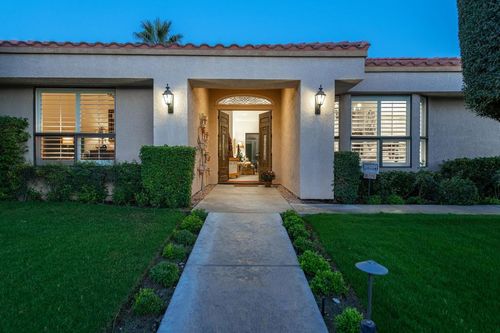 21 Mission Palms W, Rancho Mirage, CA, 92270-1937 | Card Image