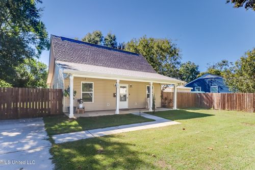 1625 Vine St, Biloxi, MS, 39531-3427 | Card Image