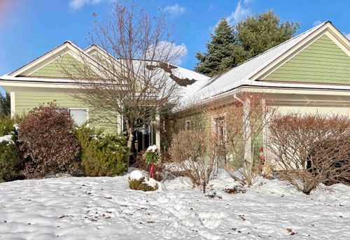 1 Stillwater Dr, West Lebanon, NH, 03784-1234 | Card Image