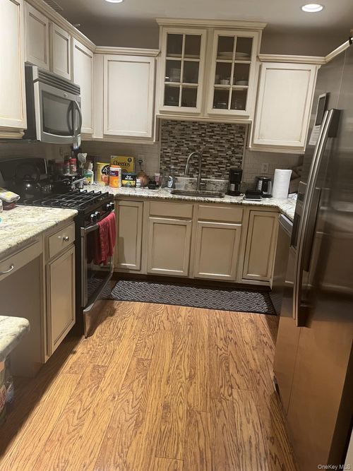 1113 Savoy Dr, Melville, NY, 11747-5281 | Card Image