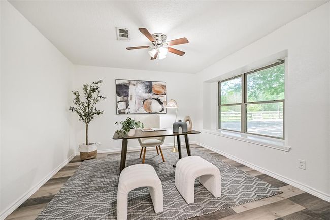 Perfect WFH privacy and tons of natural light! | Image 9