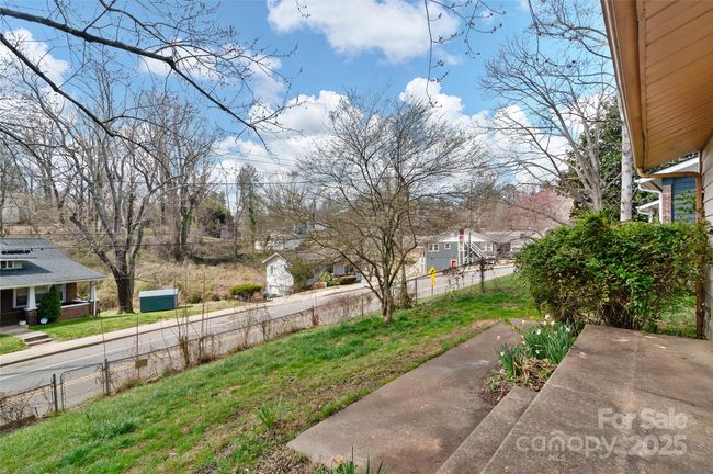 279 State St, House other with 3 bedrooms, 1 bathrooms and null parking in Asheville NC | Image 4
