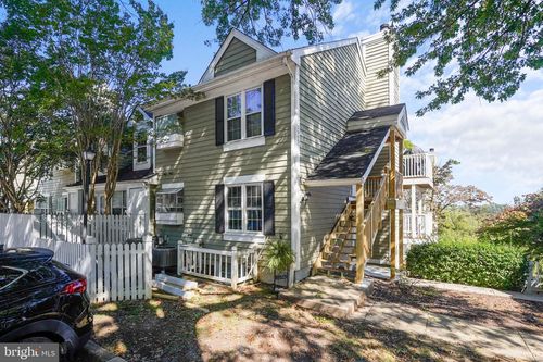 1-2805 S Woodrow St, Arlington, VA, 22206-3300 | Card Image
