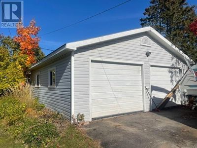 20 Arizona Ave, Home with 3 bedrooms, 2 bathrooms and null parking in Sault Ste. Marie ON | Image 2