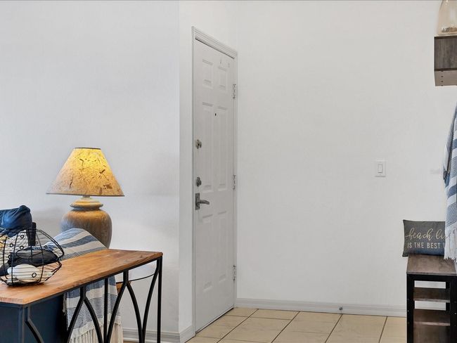 Foyer | Image 10