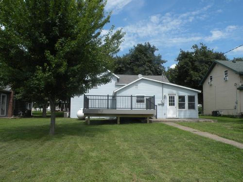 318 E Amelia St, CASSVILLE, WI, 53806-9562 | Card Image