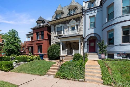 3671 Russell Blvd, Saint Louis, MO, 63110-3705 | Card Image