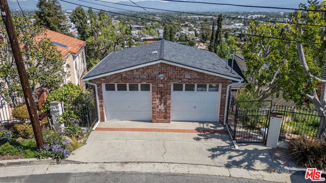 14563 Round Valley Dr, House other with 4 bedrooms, 2 bathrooms and 2 parking in Sherman Oaks CA | Image 34