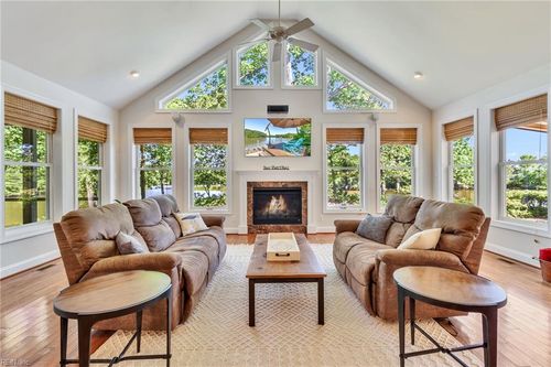 109 Teal Ct, Heathsville, VA, 22473-2360 | Card Image