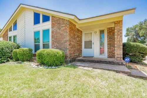 2540 Indigo Ln, Arlington, TX, 76015-1051 | Card Image