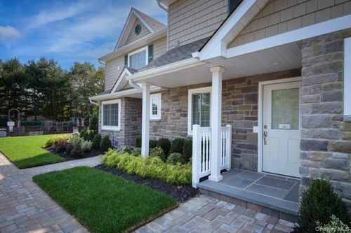 51-51 Cassa Loop, Holtsville, NY, 11742-2612 | Card Image