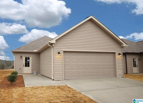 135 Deer Creek Dr, Odenville, AL, 35120-7239 | Card Image