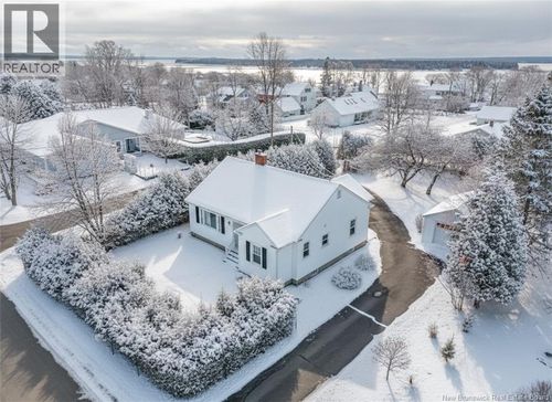 29 Montague St, Saint Andrews, NB, E5B1G7 | Card Image