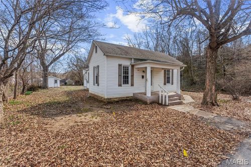 921 S 4th St, De Soto, MO, 63020-2315 | Card Image