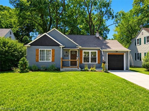 1600 Delia Ave, Akron, OH, 44320-1618 | Card Image