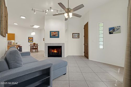 3981 E Whitman St, Tucson, AZ, 85711-2871 | Card Image