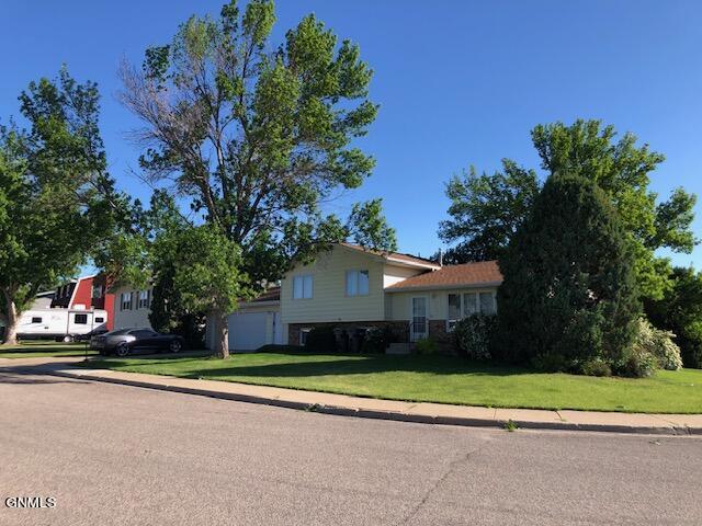 Johns Dr, Mandan, ND 58554