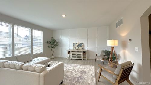 2085 Steelwood Dr, Howell, MI, 48843-6884 | Card Image