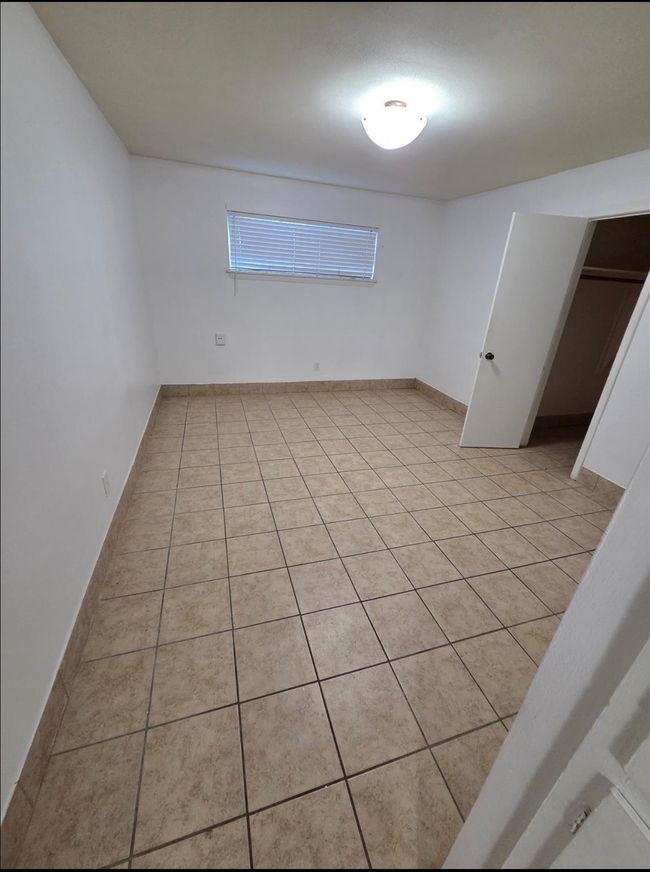 APT-38 - 8110 Albacore Dr, House attached with 2 bedrooms, 2 bathrooms and 1 parking in Houston TX | Image 6
