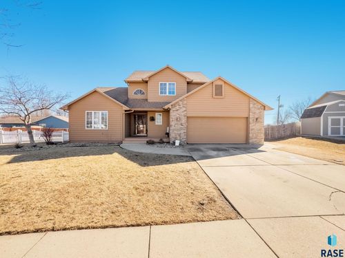 4835 Hanover Ct, Sioux Falls, SD, 57110 | Card Image