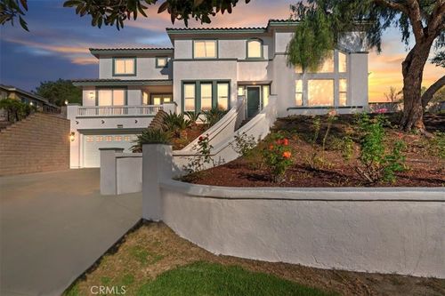 975 Manor Way, Corona, CA, 92882 | Card Image