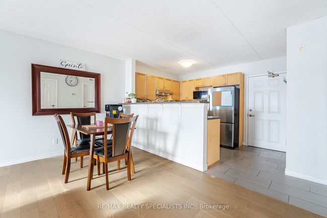 303 - 2035 Appleby Line, Condo with 2 bedrooms, 1 bathrooms and null parking in Burlington ON | Image 7
