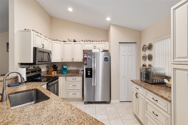 13581 Sw 48 Th Ct, House other with 3 bedrooms, 2 bathrooms and null parking in OCALA FL | Image 14
