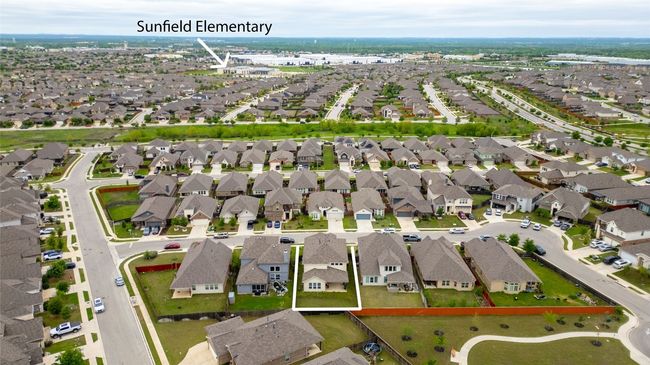 Aerial view featuring a residential view | Image 37