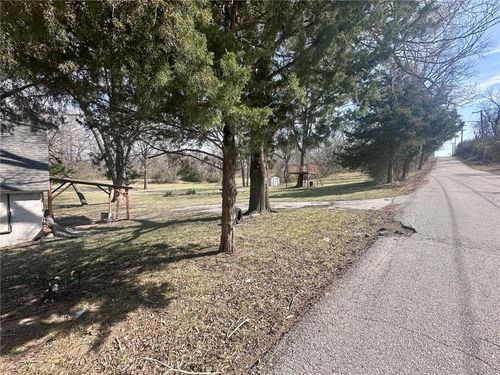 8740 Barber Ave, Kansas City, KS, 66111-3601 | Card Image