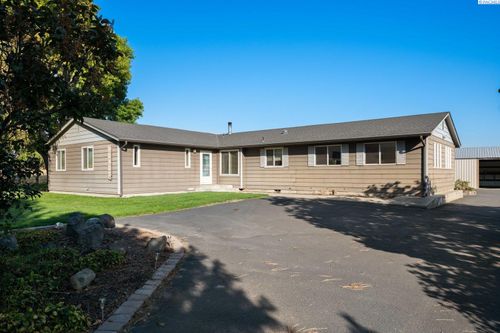 90403 W Hess Rd, Prosser, WA, 99350-7669 | Card Image