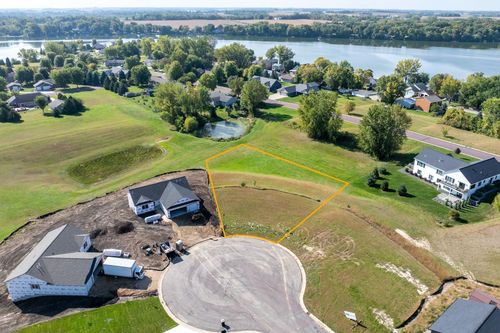 3 Marie Cir, Elysian, MN, 56028-7517 | Card Image