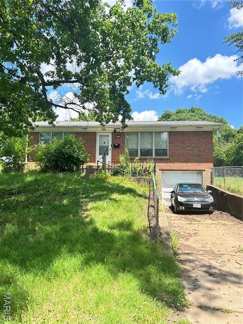 8784 Darnell Pl, Jennings, MO, 63136-2707 | Card Image