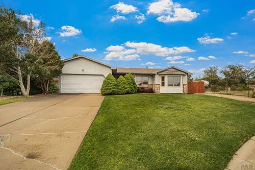 17 Carefree Ln, Pueblo, CO, 81001-1712 | Card Image